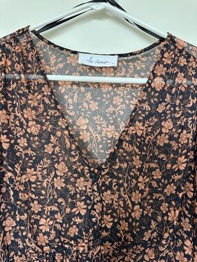 Black Floral V-Neck Button Front Blouse - Peach Floral